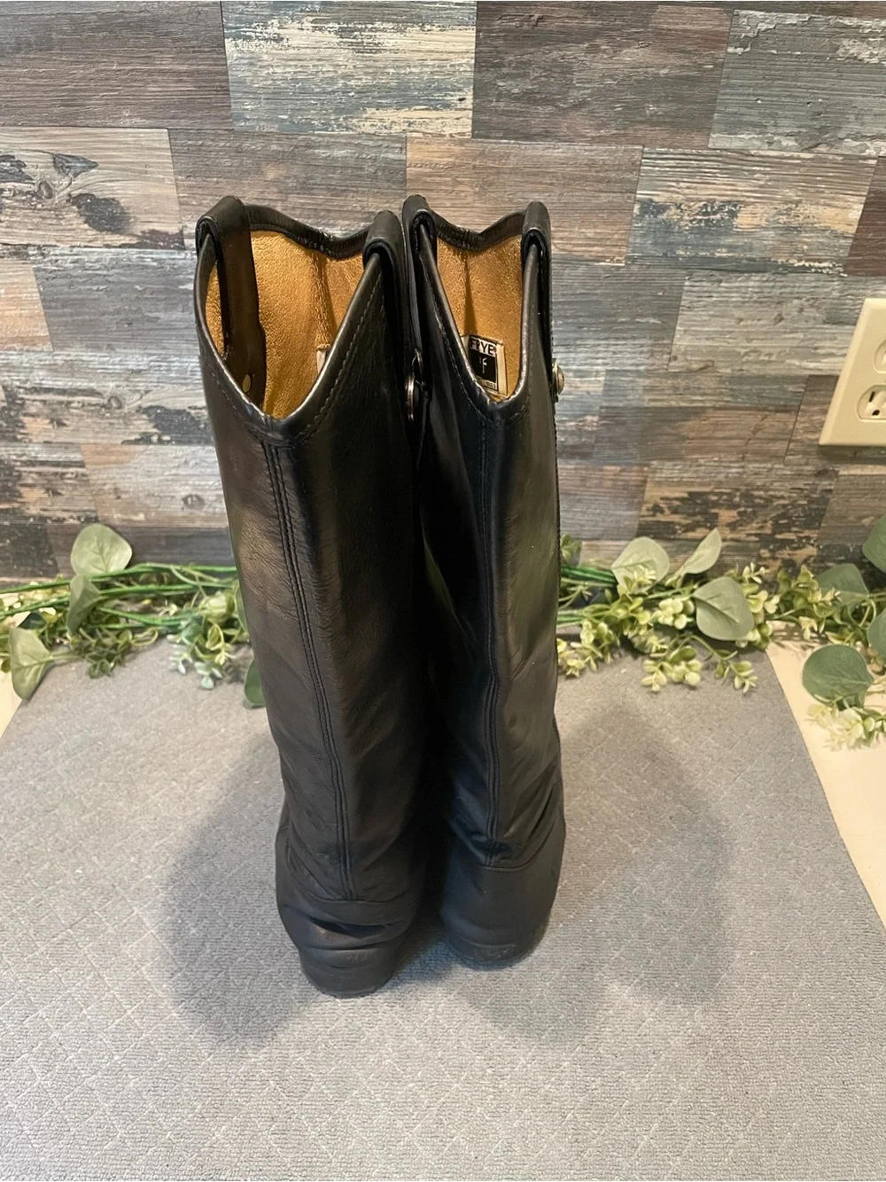 Frye Melissa Button Pull On Riding Boot Size 8.5 Women's